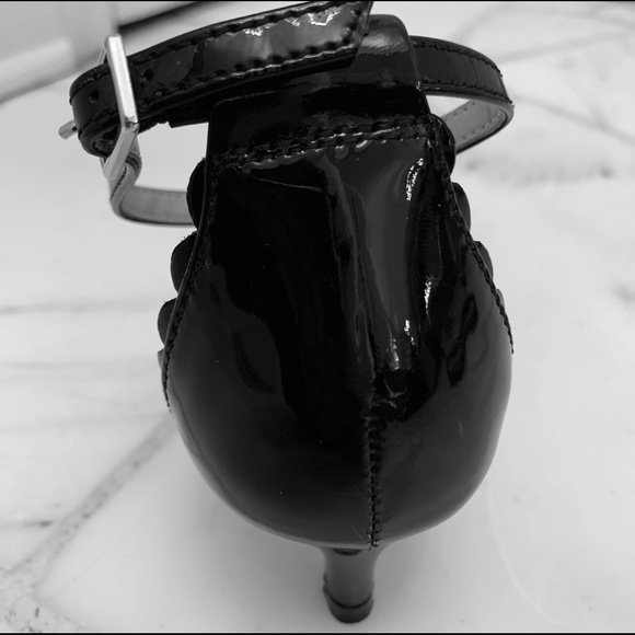 TALBOTS unique black patten sandals. - Picture 4 of 7